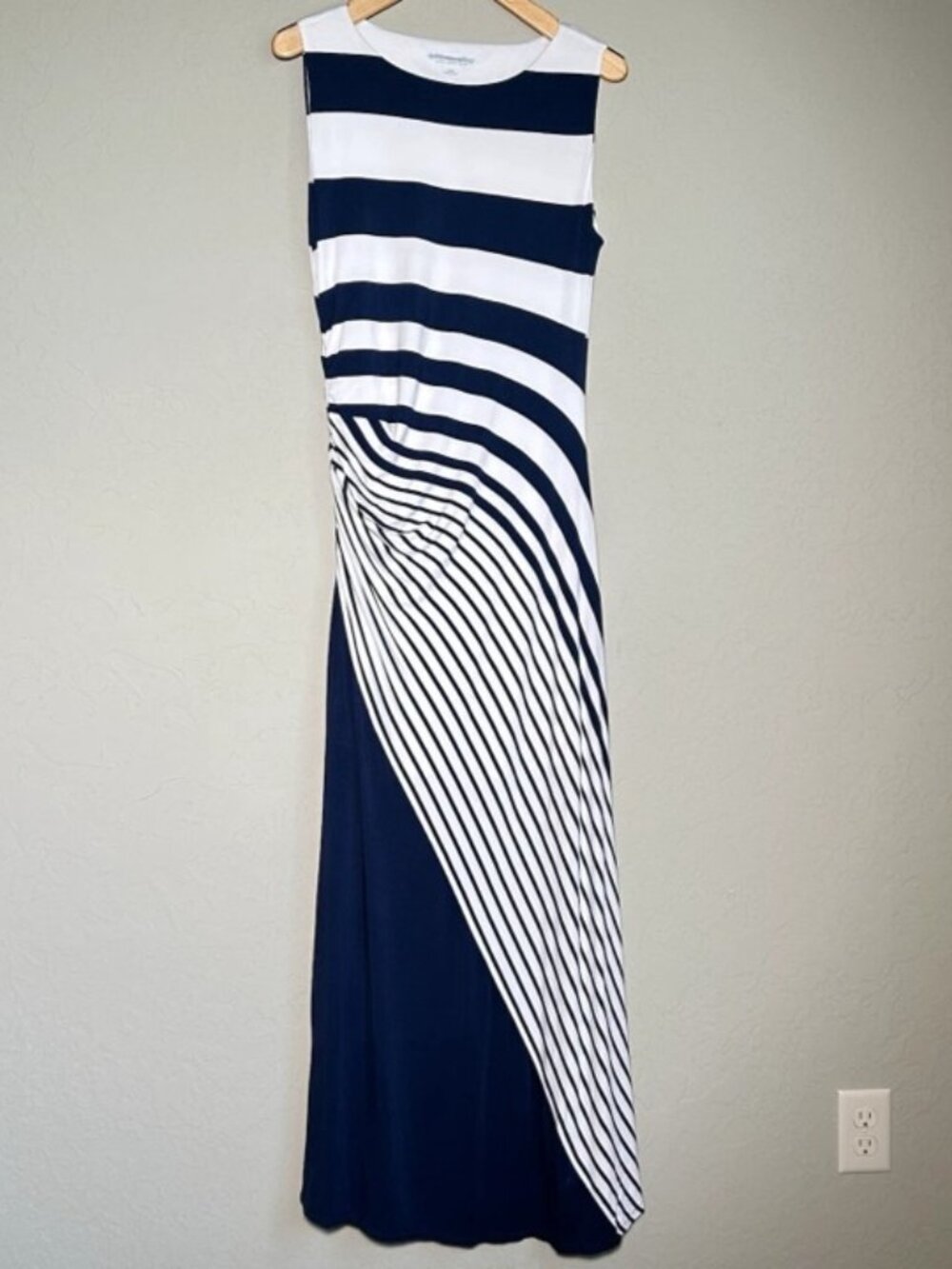 Soft Surroundings Vela Infinity Maxi Dress Navy Striped Sleeveless Coastal Sz L - Picture 3 of 13